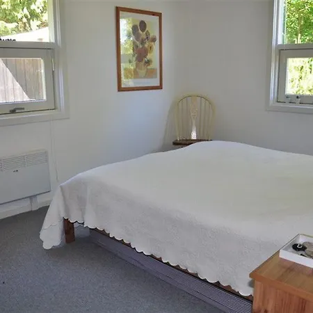 Three-bedroom Holiday In *