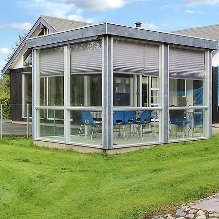 Three-bedroom Holiday In