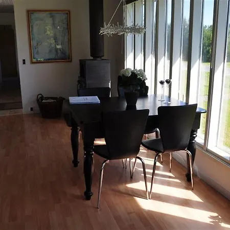 Three-bedroom Holiday In Holiday home *